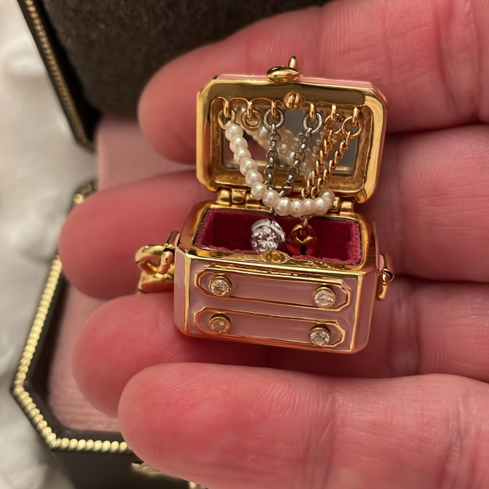 Vintage RARE jewelry box charm NIB YJRU1065 tagged box never been used